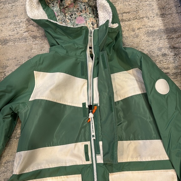 Burton Women’s Ski / snowboard jacket - green and white - Picture 3 of 5
